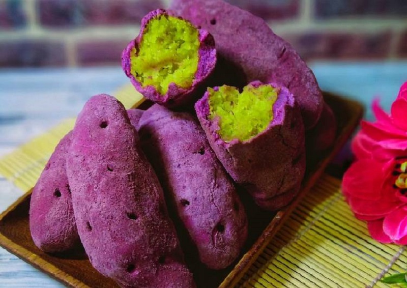Resep Korean Sweet Potato Bread Yang Hit Banget, Rasanya... GenPI.co